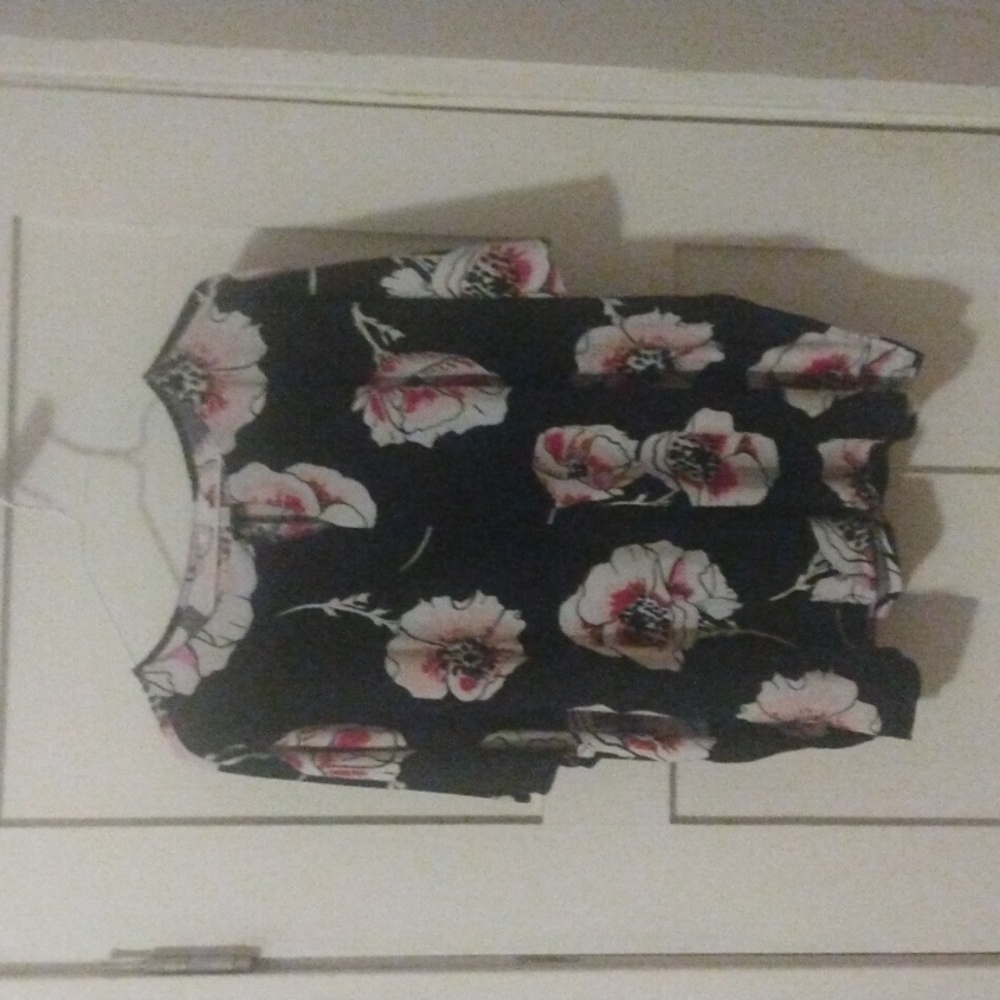 Women's Cato size S blouse